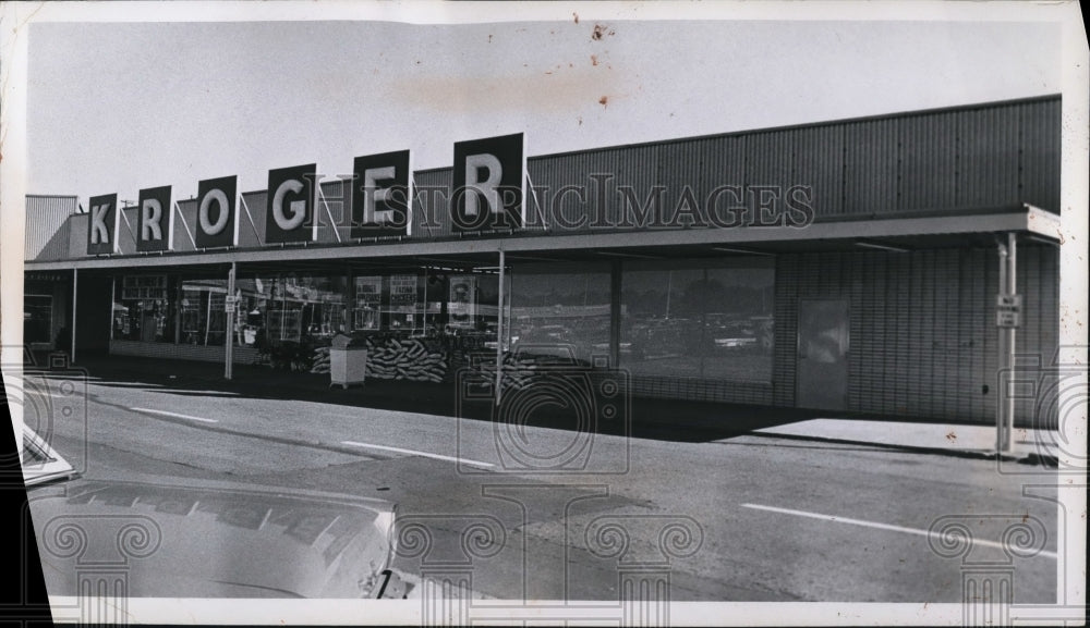 1966 The Kroger Store at Aurora Road-Historic Images