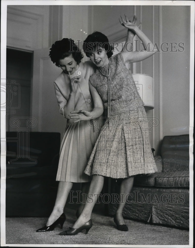 1962 Press Photo Betty Goodman, Shani Walles Ballet Dance Training - Historic Images