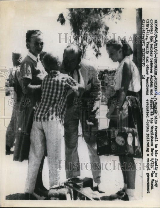 1958 Press Photo JF Rogier bids farewell to family as they cross Jordan & Israel-Historic Images