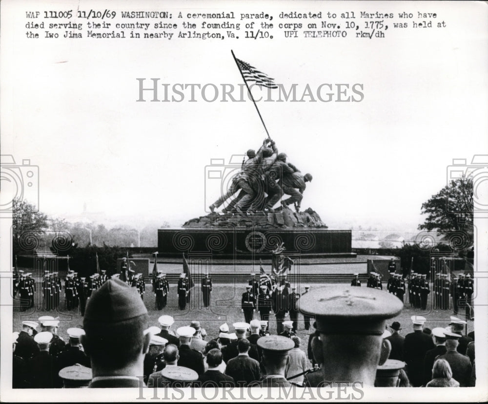 1969 Press Photo Ceremonial parade dedicated to Marines at Iwo Juma Memorial - Historic Images