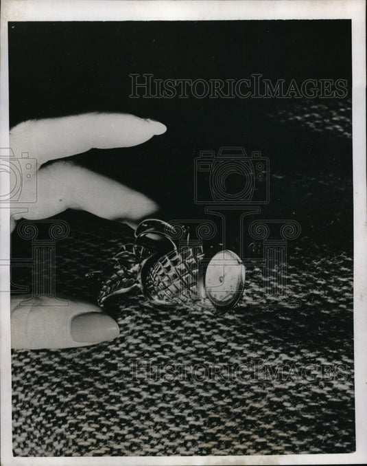 1952 Press Photo Cone Watch For Suit Wear - Historic Images