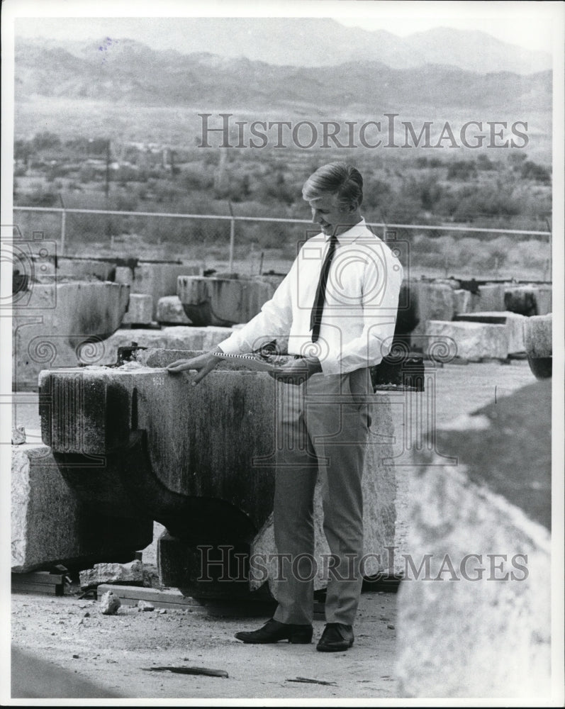 1969 Press Photo Robert Beresfield, London Bridge Engineer - Historic Images