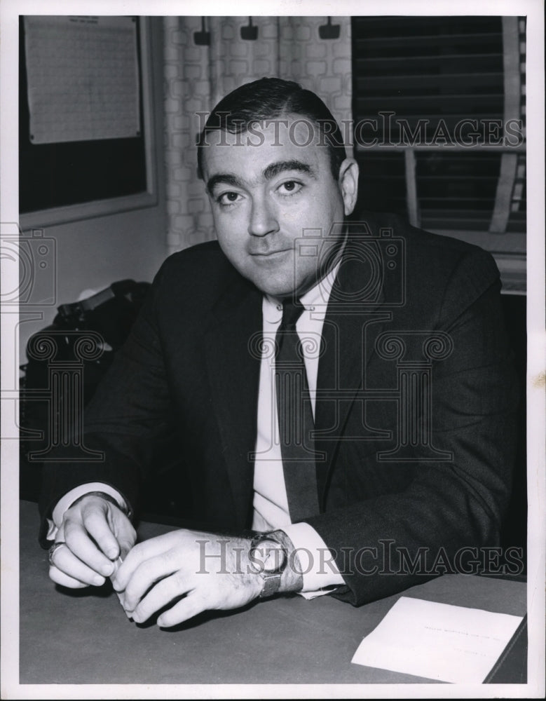 1969 Press Photo Chet Simmons, American sports executive - Historic Images