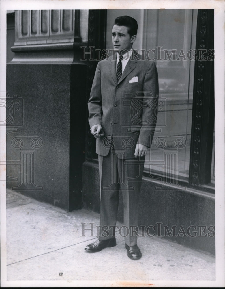 1955 Press Photo Ivy look in three-button natural shoulder suit, Mainly for Men - Historic Images