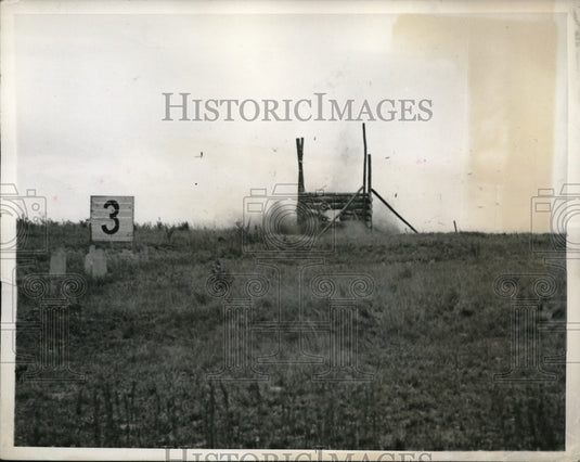 1945 Press Photo Shoulder fired cannon aid infantryman in Fort Benning, Georgia - Historic Images