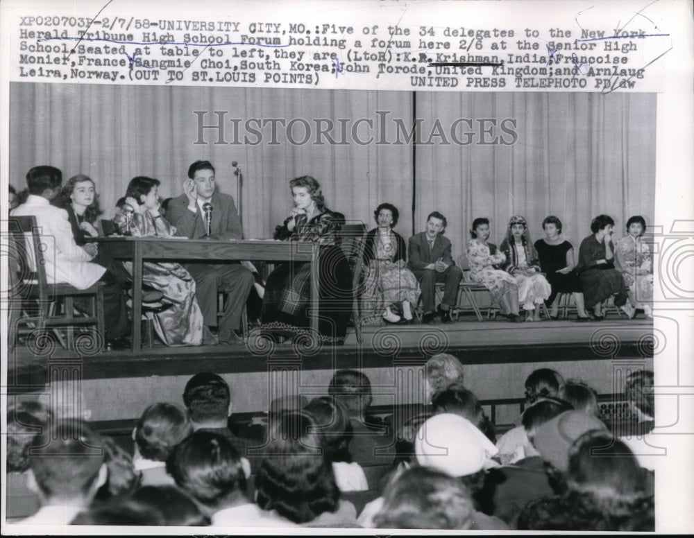 1958 Press Photo Five of the 34 delegates to the New York Herald tribune HS - Historic Images