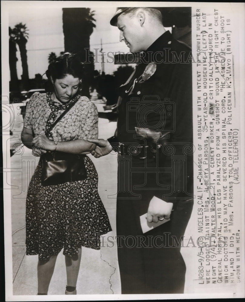 1947 Press Photo Charges of Assault Against Mrs. Alberta Parsons - Historic Images