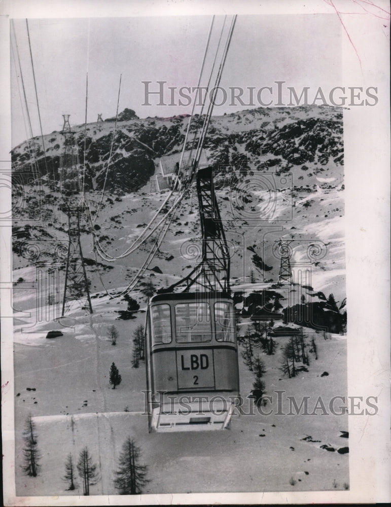 1956 Press Photo of Switzerland highest cable car at the height of 9000 feet. - Historic Images