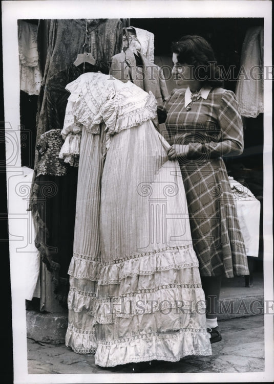 1951 Paris Here visiting Paris' Flea Market Shopping DIstrict-Historic Images