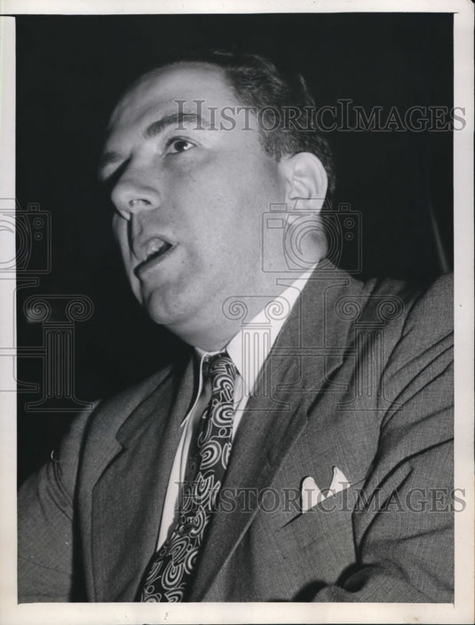 1946 Press Photo Martin Kahn, testifies on sale of surplus property - Historic Images