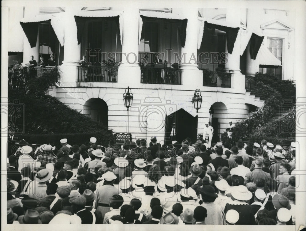 1936 President & Mrs  FD Roosevelt address schoolchildren in DC-Historic Images