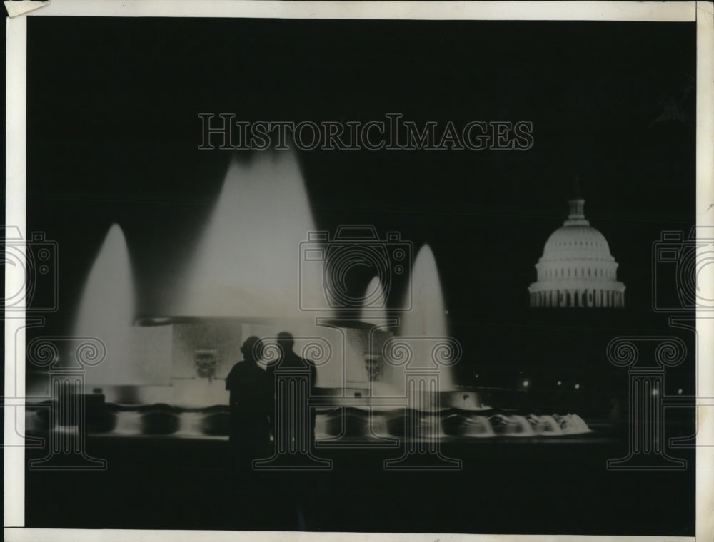 1932 Press Photo View of Capital Plaza and the Capitol Dome at night. - Historic Images