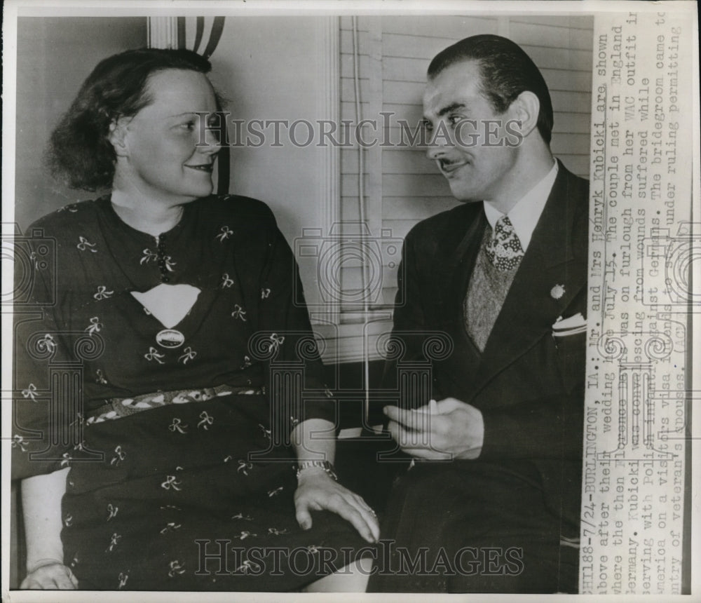 1947 Press Photo Mr and Mrs Henryk Kubicki after their wedding in Iowa - Historic Images