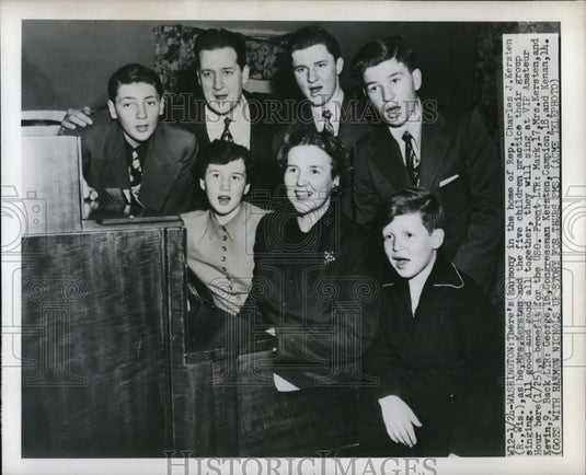 1951 Press Photo Wash DC Rep Charles Kersten of Wis & family at their home - Historic Images
