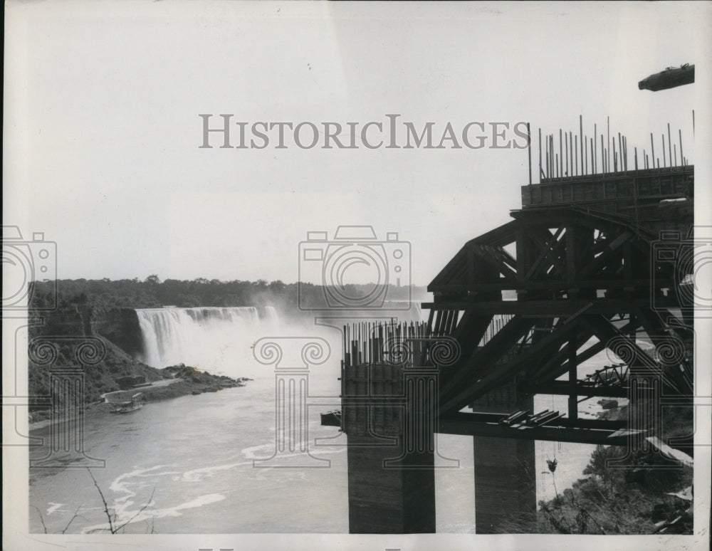 1940 Press Photo Niagara Falls Ontario Canada new Rainbow bridge built - Historic Images