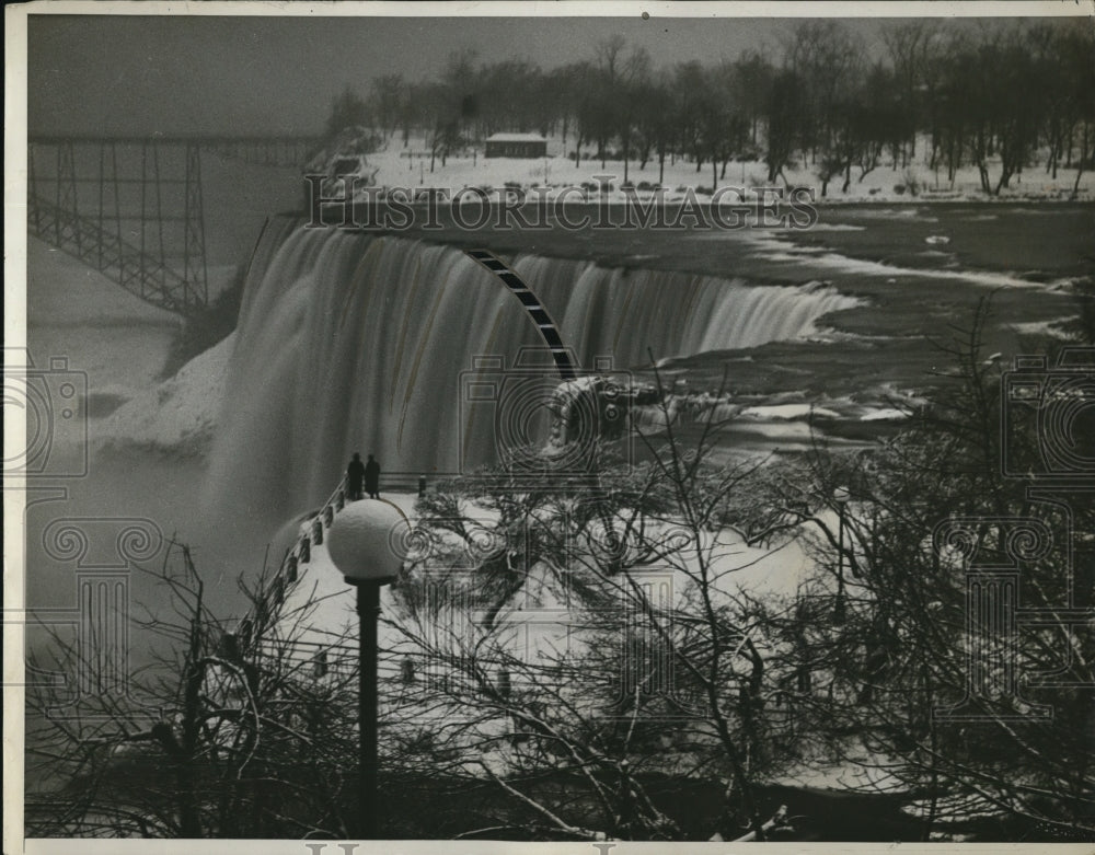 1931 Press Photo Site of rock fall at American side of Niagara Falls NY - Historic Images