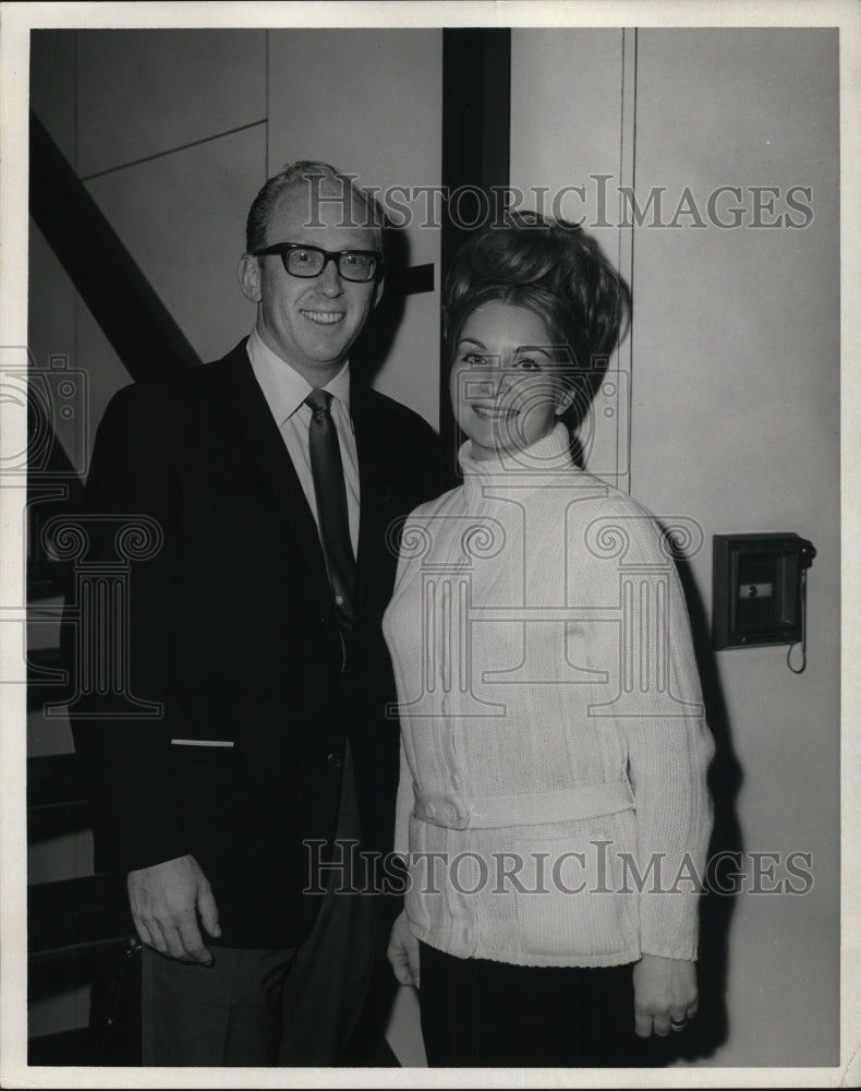 1967 Press Photo Leonard Kaden &amp; Wife - Historic Images