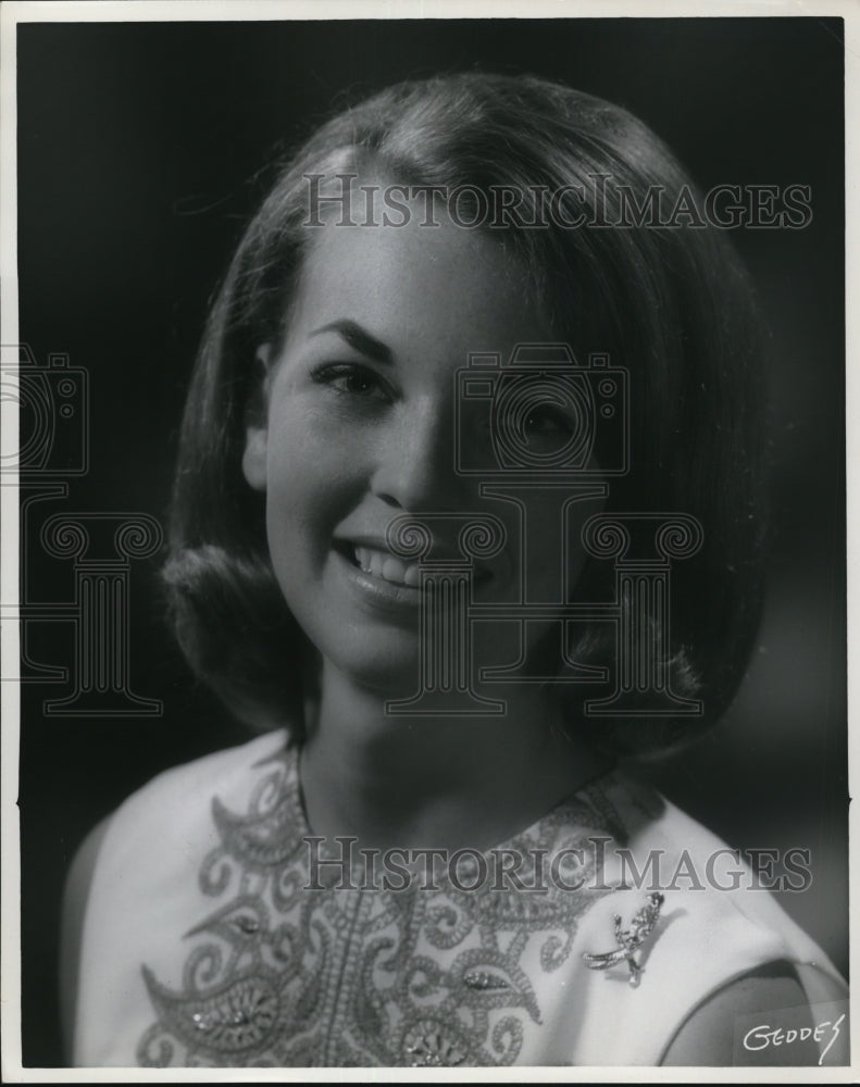 1957 Press Photo Nancy L Kraly - Historic Images