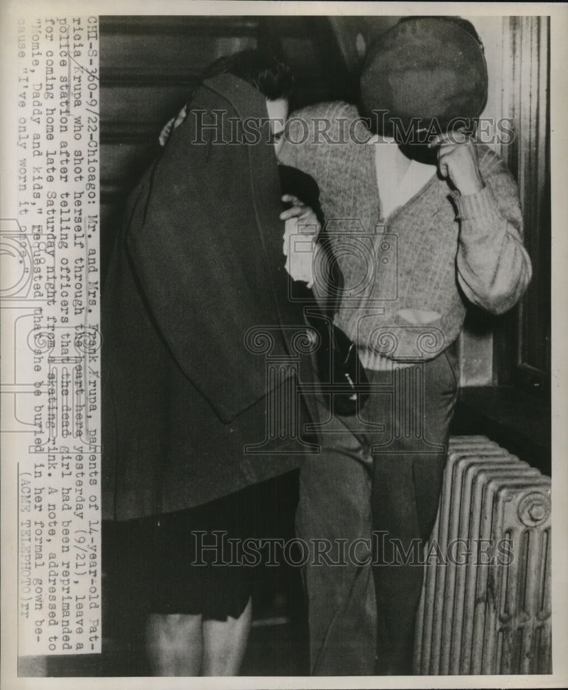 1947 Press Photo Mr. and Mrs. Frank Krupa Parents of 14 Year Patricia Krupa - Historic Images