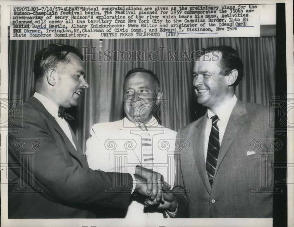 1957 Press Photo Mutual Congratulations on Preliminary plan for Hudson-Champlain - Historic Images