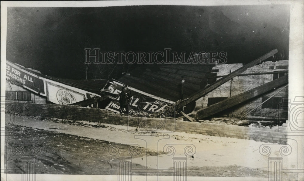 1931 Press Photo Remains of Brick Garage in Niles, Illinois After Cyclone - Historic Images