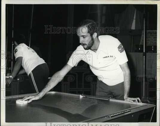 Press Photo Pat Wolff, winner at the Collegiate Air Hockey game Tournament - Historic Images
