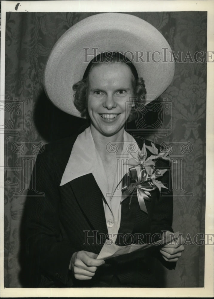 1942 Press Photo Miss Alvera Almcrantz, won the Procter and gamble contest - Historic Images