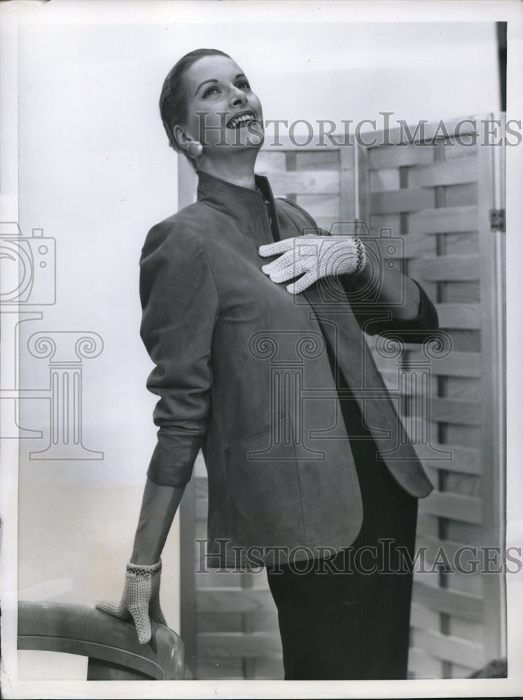 1955 Press Photo Casual suede jacket by LA Sportogs with Du Pont's Quilon - Historic Images