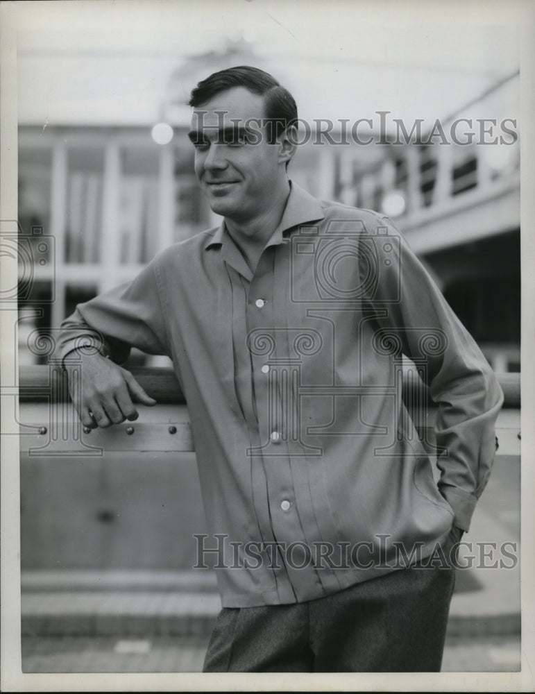 1938 Press Photo NYC Botany Brand shirt on male model - Historic Images