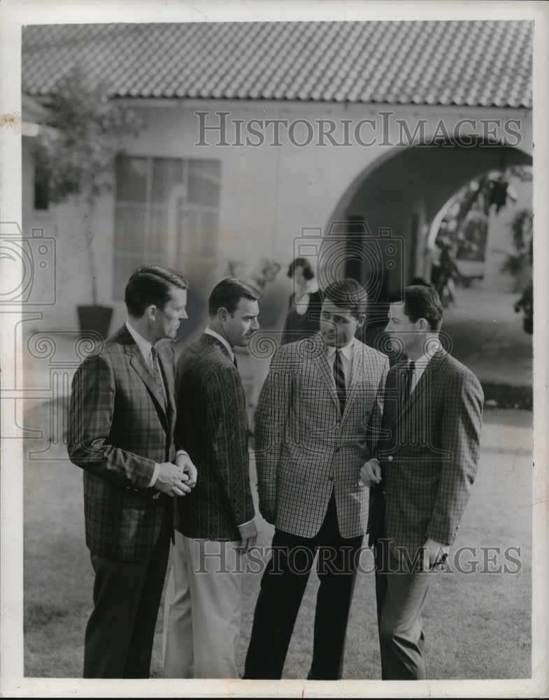 1959 Press Photo Mainly for men Bold look sport coats, large plaid, geometric - Historic Images