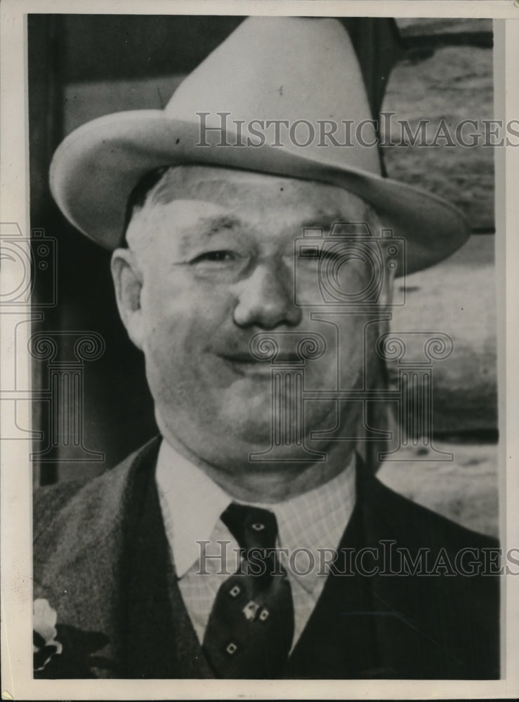 1938 Press Photo Log cabin owner Joseph King, candidate for Texas Governorship - Historic Images