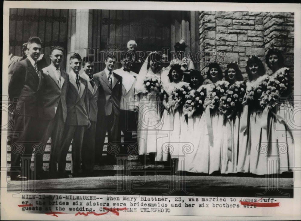 1949 Press Photo Milwaukee Wis Mary Blattner wed James Puffer, six sisters &amp; bro - Historic Images