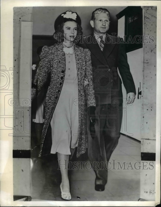 1940 Press Photo La Calif Barbara J Magnus heiress & Richard Conklin wed - Historic Images