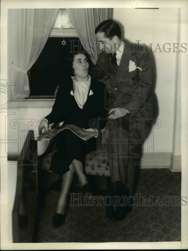 1935 Press Photo Mr. and Mrs. David Wilentz, prosecutor in the Hauptmann case - Historic Images