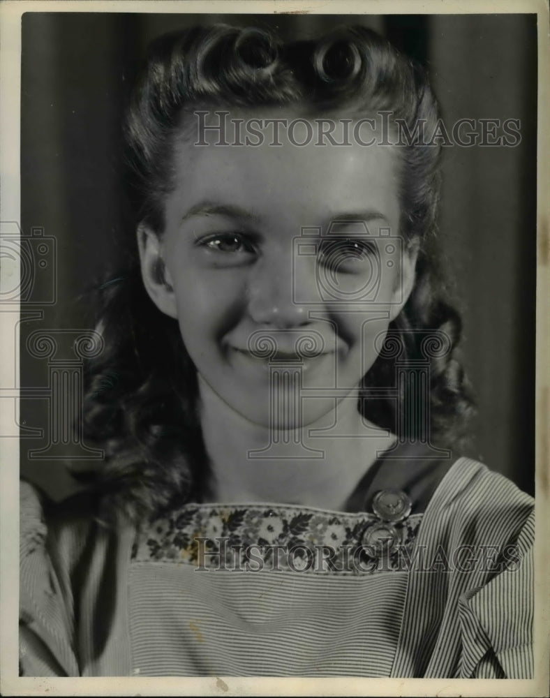 1943 Press Photo Elizabeth Sliwinski,of Polonia Avenue, student at Harvard - Historic Images