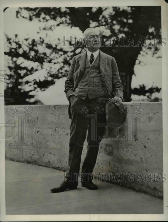 1932 Press Photo Judge George E Mott seen vacationing at the Sunshine of Bermuda - Historic Images