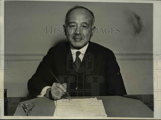 1932 Press Photo Ambassador Debuchi in his new quarters in Washington, D.C. - Historic Images