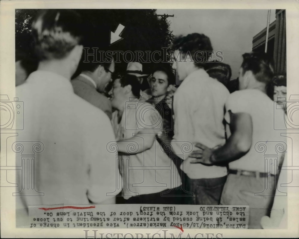 1948 Press Photo Roy Marks, vice-president in charge of sales - Historic Images