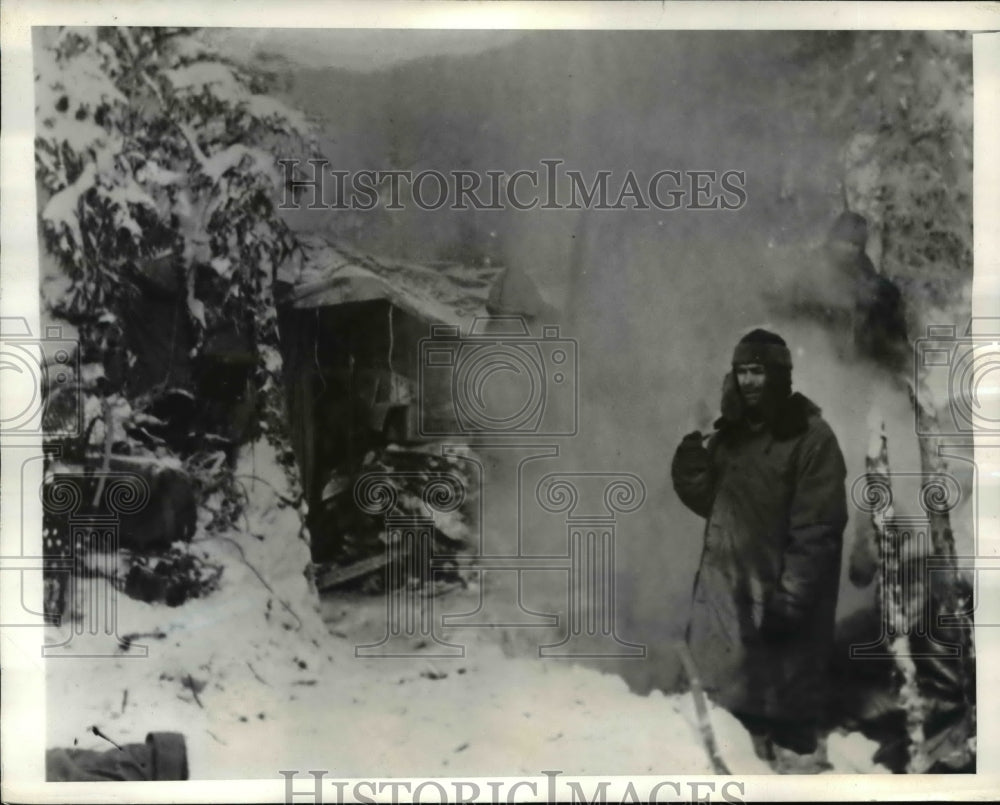 1943 Press Photo Quebec Canada  ATC men rescued after crash landing - Historic Images