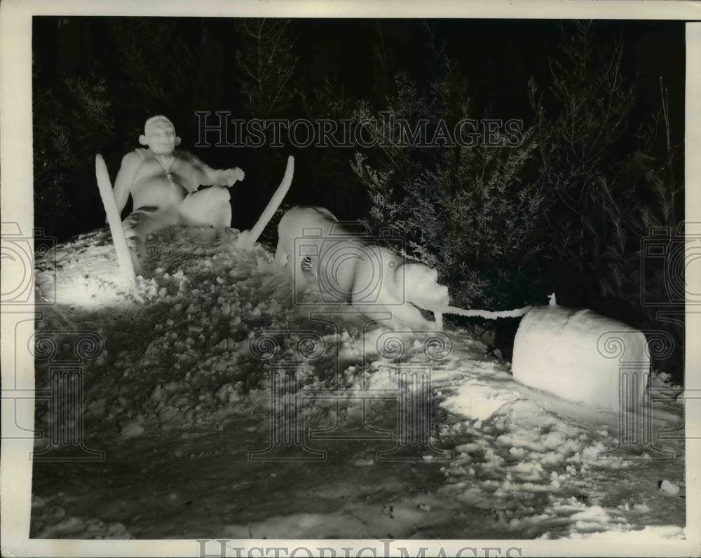 1939 Press Photo Hanover NH snow sculptures at Dartmouth College - Historic Images