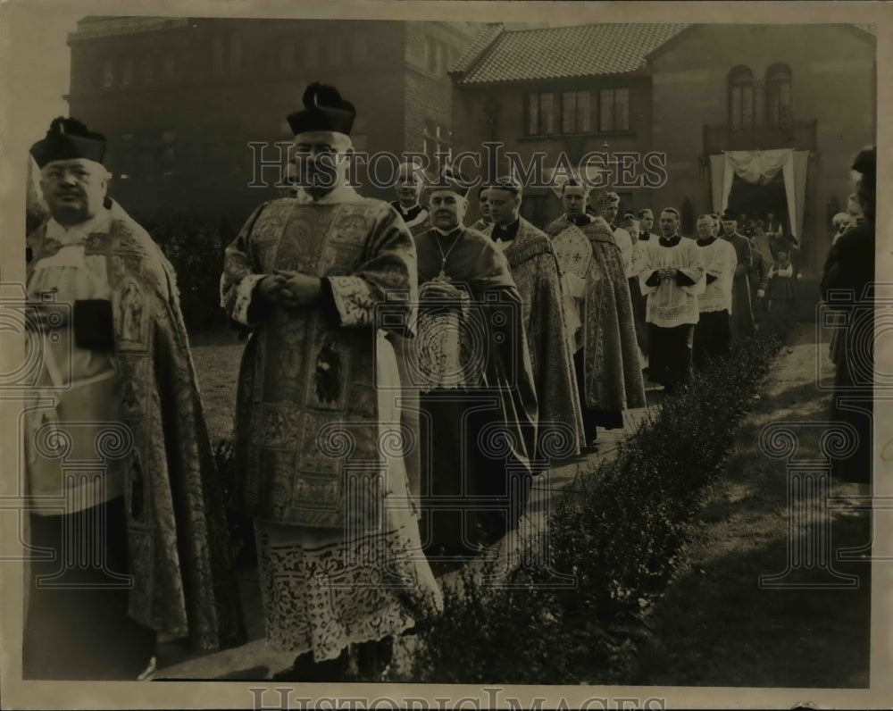 1946 Press Photo Bishop Nolan with Other Bishops in Procession - Historic Images