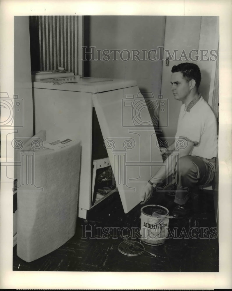 1958 Press Photo Sound conditioning washer in 15 minutes for $2. - Historic Images