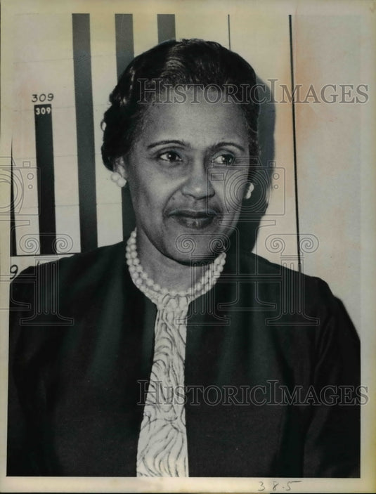1965 Press Photo Chicago Dr Virginia Lewis Supt of Schools asst - Historic Images