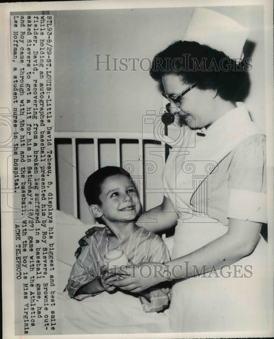 1949 Press Photo St Louis Mo David Tebeau & nurse Virginia  Hoffman - Historic Images