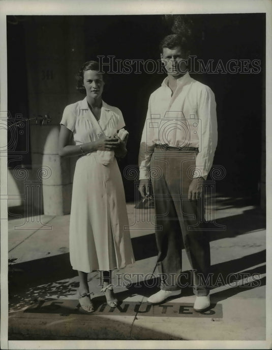 1933 Press Photo of Mr. and Mes. James Knott at Palm Springs Florida - Historic Images