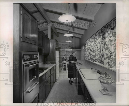 1961 Press Photo of an a Pullman Style Kitchen. - Historic Images