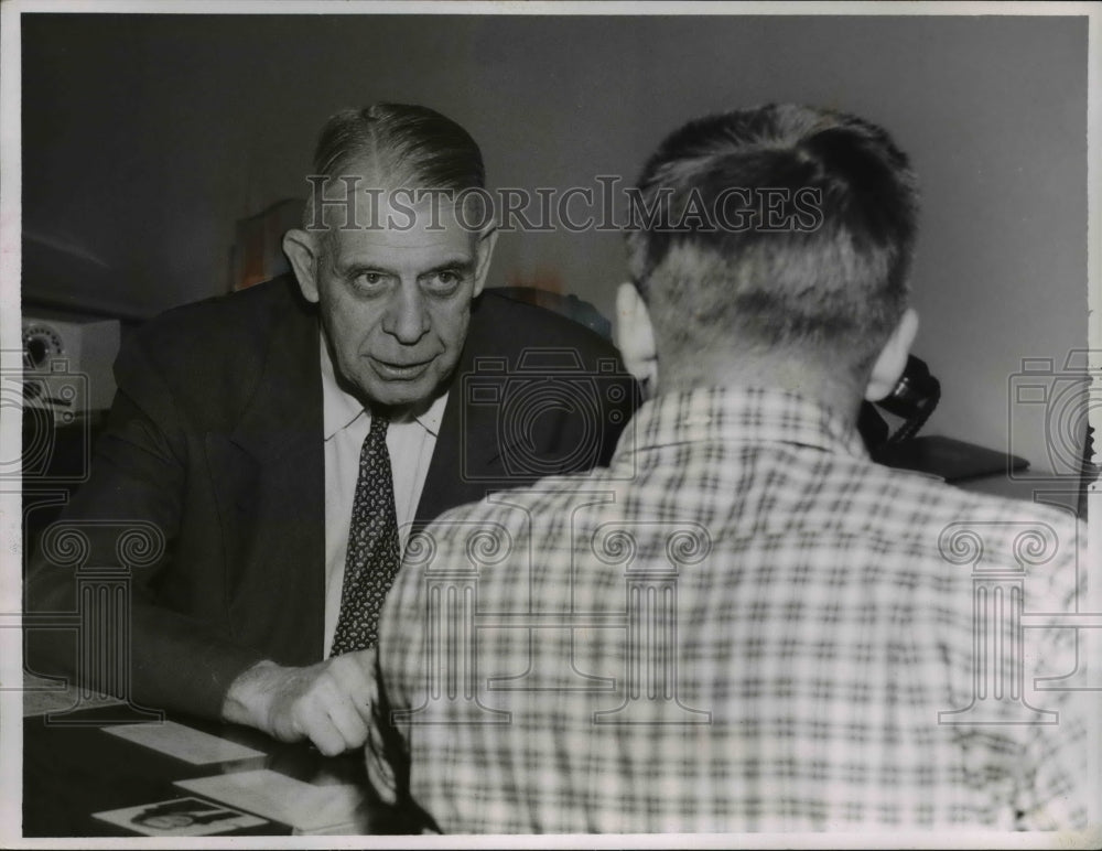 1958 Press Photo Charles C Tuck pprincipal West Tech school - Historic Images