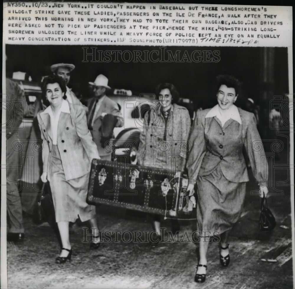 1951 Press Photo Passengers forced to carry luggage during Longshoremen strike. - Historic Images