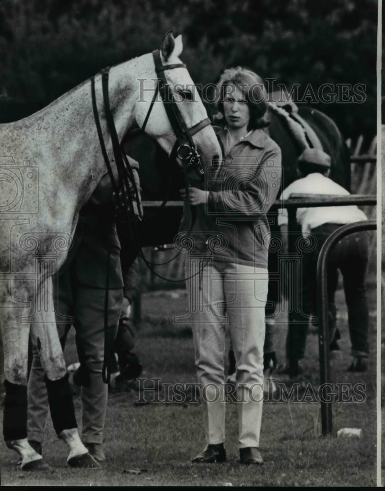 1965 Press Photo The whole Royal Family came to see Prince Charles compete in - Historic Images