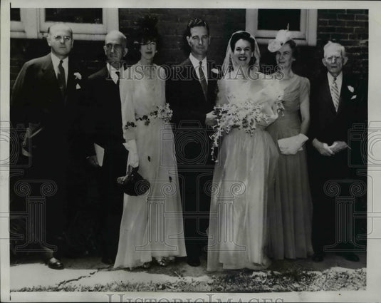 1941 Press Photo Cornelius Vanderbilt Whitney & Ms. Eleanor Searle Wedding - Historic Images